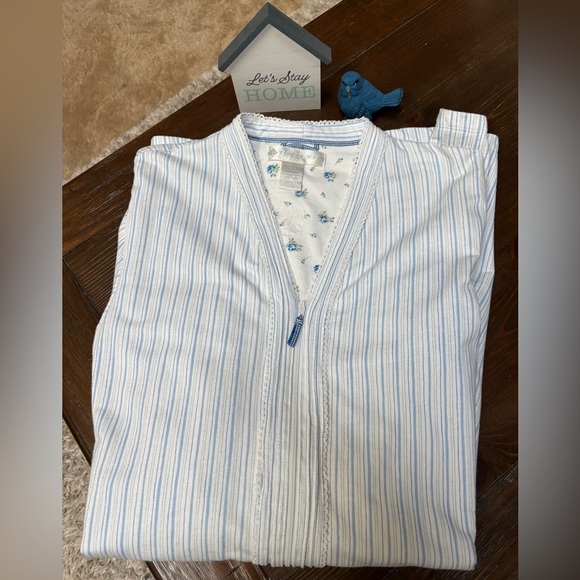 EILEEN WEST STRIPED BLUE & WHITE EYELET ZIP UP ROBE PAJAMAS CASUAL LOUNGING SZ S - Picture 1 of 12